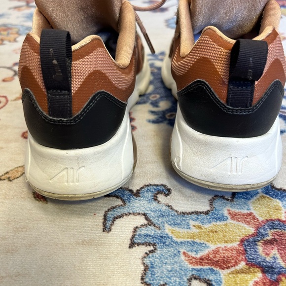 Nike Air Max 200 'Holiday Sparkle' CT1185-900 - Picture 5 of 8